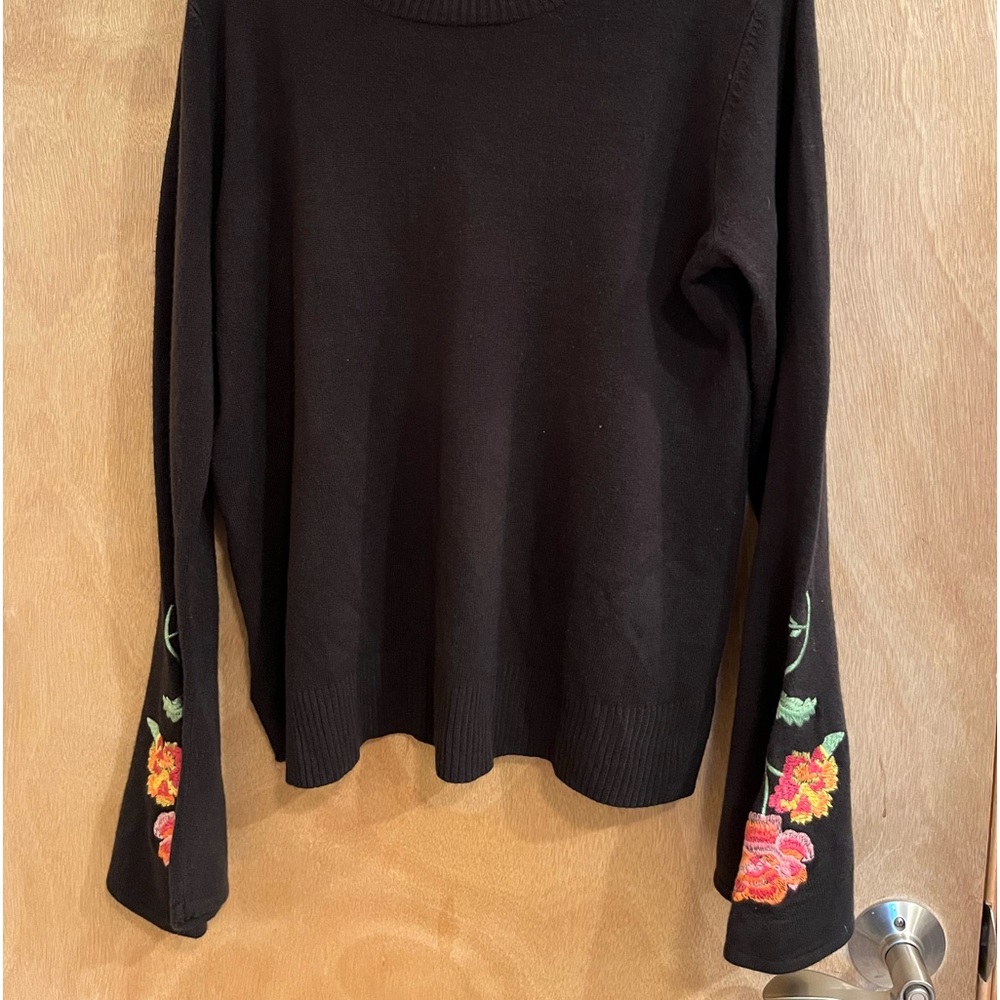 Faded glory black sweater with embroidered bell sleeves, size X Large